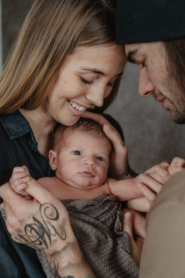 Newborn Neugeborenen Baby Fotograf Tirol